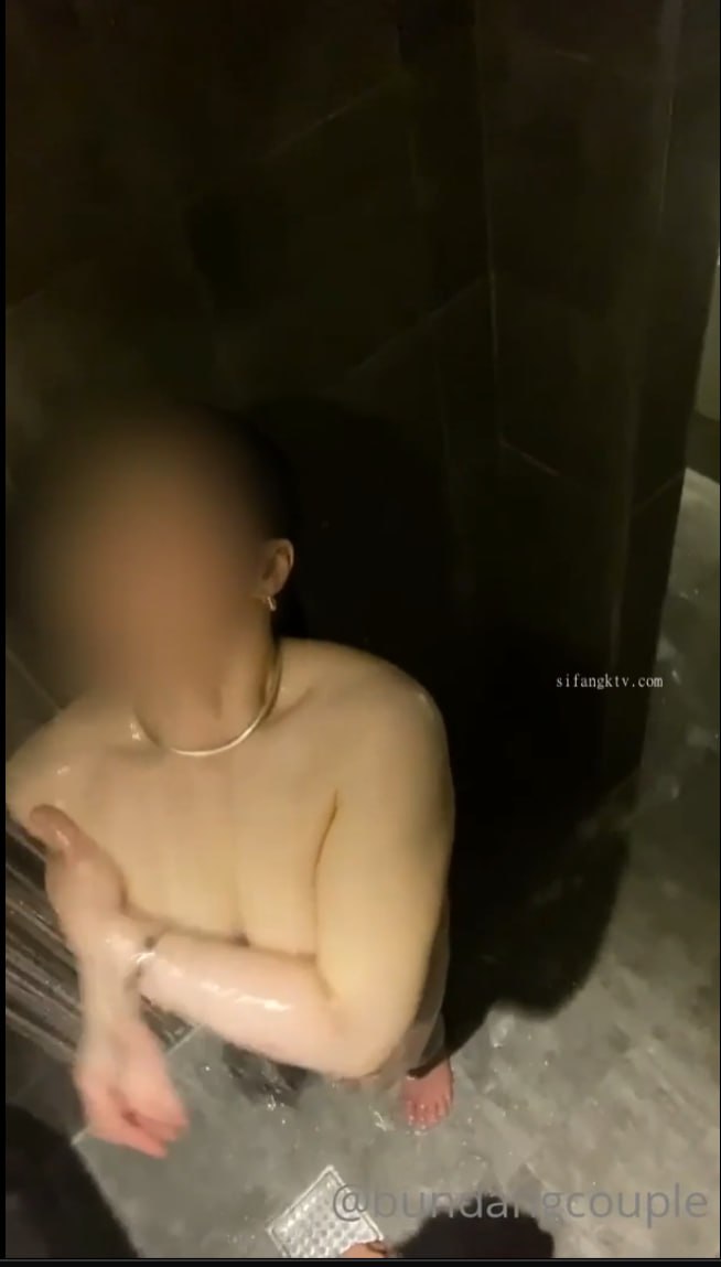 「如果你聽我說的話，我會給你很棒的口交獎勵，可以嗎？」我為什麼會對性格苦手的同級生（按摩店員）
