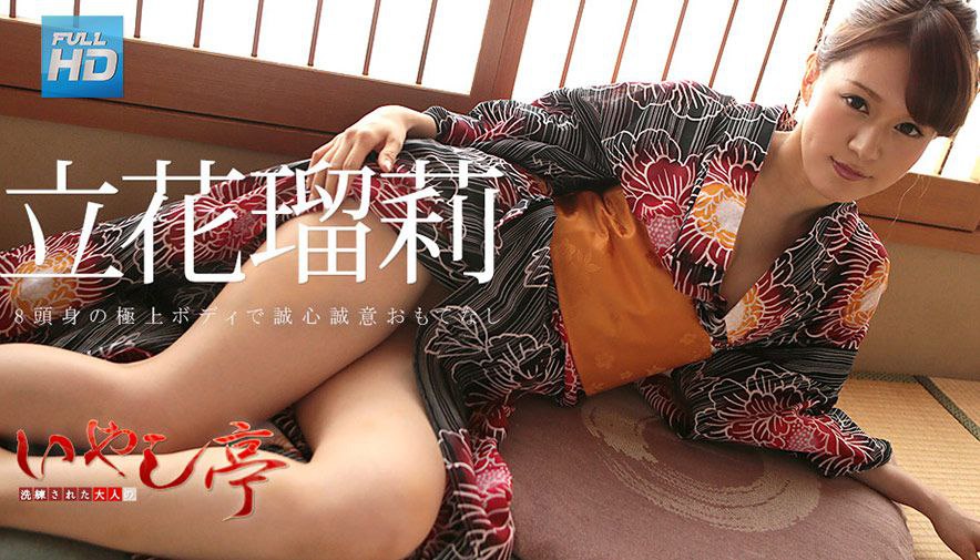 长发美女被网友用尽全力高潮内射~虚脱后还淫欲未尽~还把鸡巴舔硬做上去摇